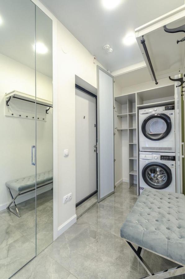 Kyiv White Apartment Victory Экстерьер фото
